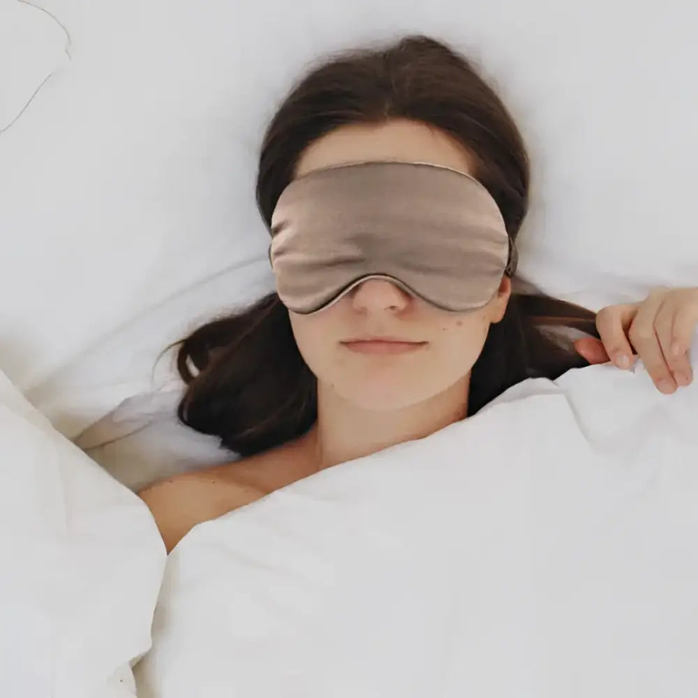 Sleep mask made of 100% mulberry silk