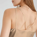 Elegantes Seidentanktop beige mit zarten Trägern für einen eleganten Look