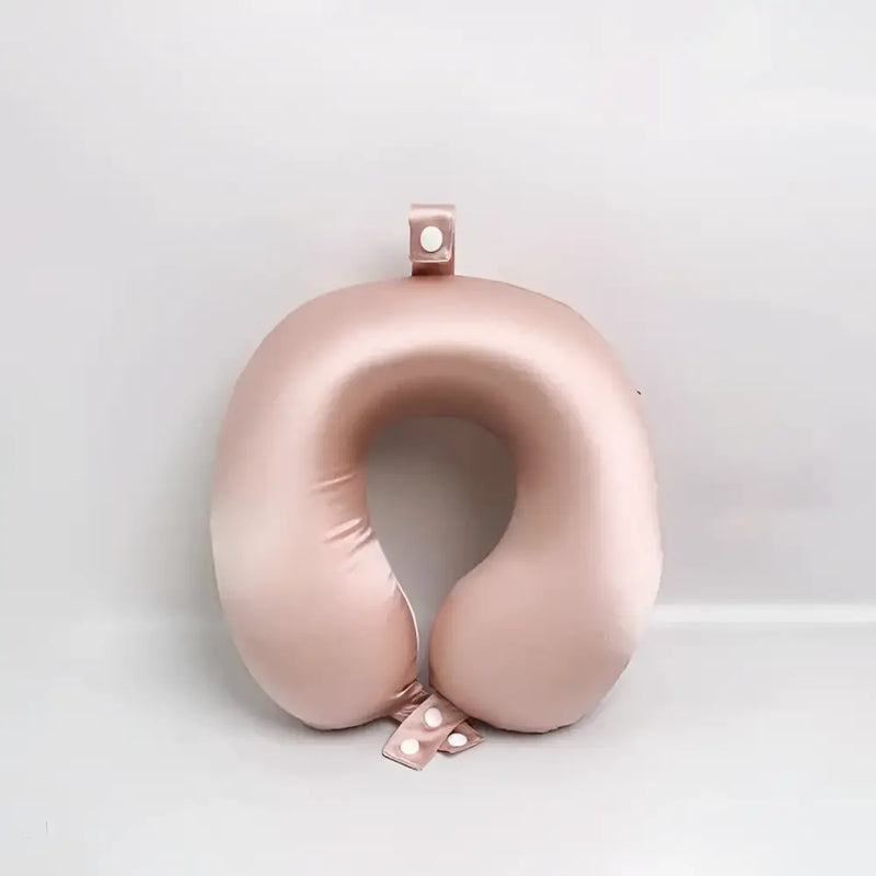 Oreiller de voyage en soie rose